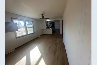 2101 N Emmertsen Rd, Racine, WI 53406 - Photo 13