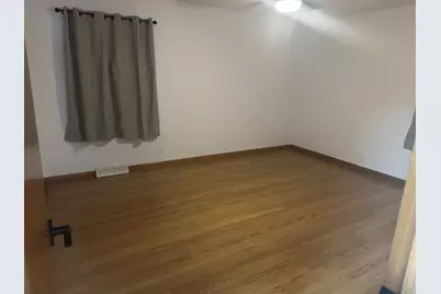 2101 N Emmertsen Rd, Racine, WI 53406 - Photo 5