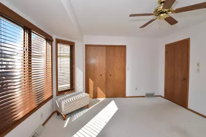 1040  Lansdowne Ct, Brookfield, WI 53045 - Photo 29