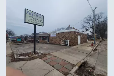 7027 W North Ave, Wauwatosa, WI 53213 - Photo 13