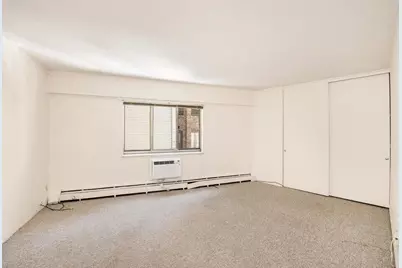 1919 N Summit Ave #M, Milwaukee, WI 53202 - Photo 7