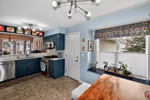 104 E Sutton Pl, Waukesha, WI 53188 - Photo 15