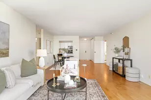 1660 N Prospect Ave, Milwaukee, WI 53202 - Photo 3