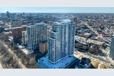 1660 N Prospect Ave #1807, Milwaukee, WI 53202 - Photo 15