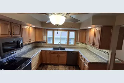 1412  Henry St, Watertown, WI 53094 - Photo 11