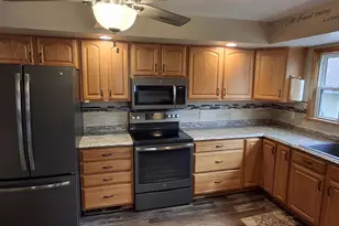 1412 Henry St, Watertown, WI 53094 - Photo 3