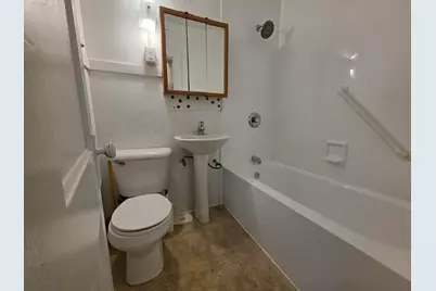 1515  Taylor Ave #3, Racine, WI 53403 - Photo 7