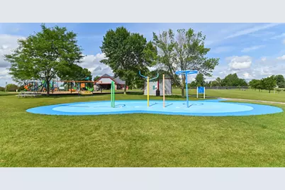 N105W14697  Lincoln Dr, Germantown, WI 53022 - Photo 51