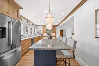 5961 N Kent Ave, Whitefish Bay, WI 53217 - Photo 9