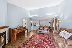 384 Park Hill Dr, Pewaukee, WI 53072 - Photo 7