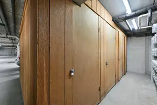 384 Park Hill Dr, Pewaukee, WI 53072 - Photo 25