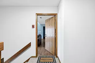 384 Park Hill Dr, Pewaukee, WI 53072 - Photo 3