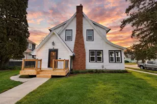 1221 Grace St, Janesville, WI 53545 - Photo 1