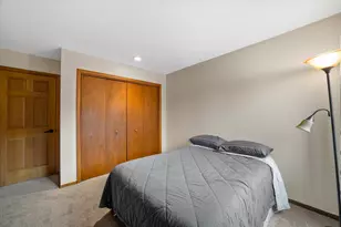 207 Parkview Ct, Pewaukee, WI 53072 - Photo 35