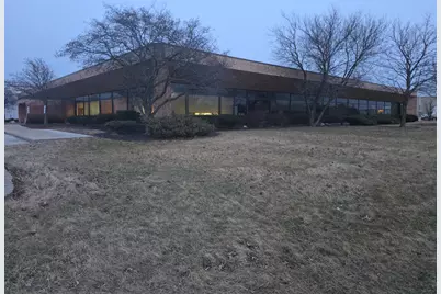 7630 S 10th St, Oak Creek, WI 53154 - Photo 9