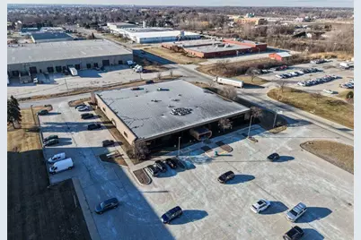 7630 S 10th St, Oak Creek, WI 53154 - Photo 17