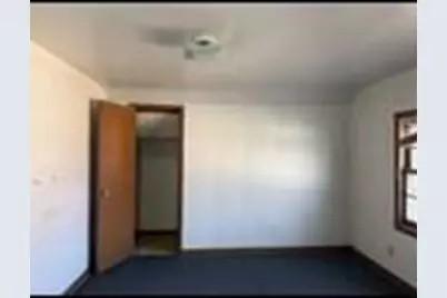 7518 W Medford Ave, Milwaukee, WI 53218 - Photo 7