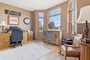 6817 Sandy Ln, Racine, WI 53185 - Photo 9