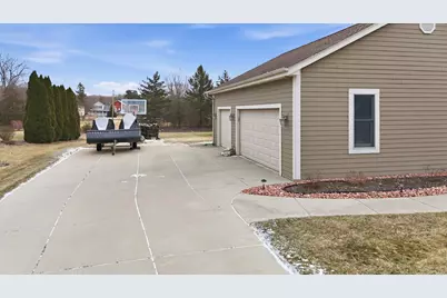 6817  Sandy Ln, Racine, WI 53185 - Photo 37