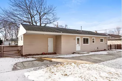 1433 N 23rd St, Manitowoc, WI 54220 - Photo 21