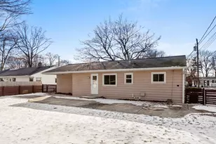 1433 N 23rd St, Manitowoc, WI 54220 - Photo 21