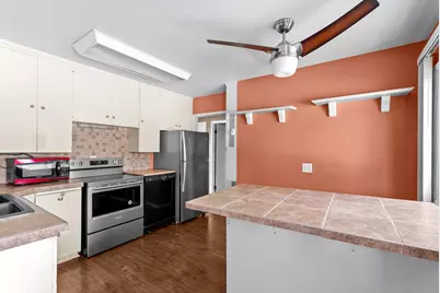 1433 N 23rd St, Manitowoc, WI 54220 - Photo 9