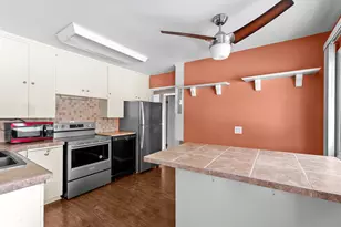 1433 N 23rd St, Manitowoc, WI 54220 - Photo 9