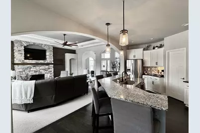 W222 S4127  Timm Dr, Waukesha, WI 53189 - Photo 9