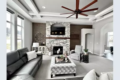 W222 S4127  Timm Dr, Waukesha, WI 53189 - Photo 3