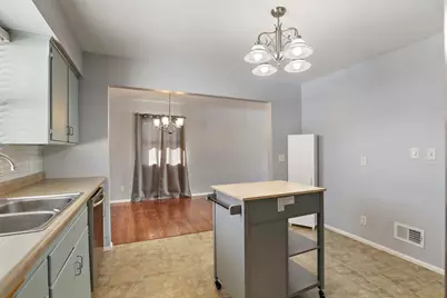 8015  48th Ave, Kenosha, WI 53142 - Photo 9