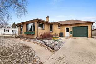 610 Leavens Ave, Sheboygan Falls, WI 53085 - Photo 27