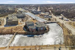 690 Rivershores Dr, West Bend, WI 53090 - Photo 23