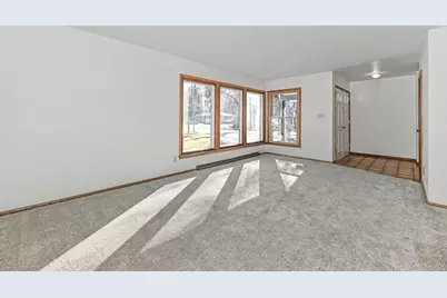 2000 S Woodlawn Dr, New Berlin, WI 53146 - Photo 3