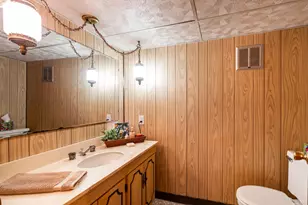 160 E Gauer Cir, Milwaukee, WI 53207 - Photo 25