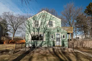 160 E Gauer Cir, Milwaukee, WI 53207 - Photo 1