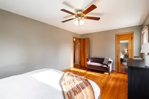 160 E Gauer Cir, Milwaukee, WI 53207 - Photo 17