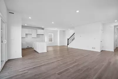 7076  Fair Oaks Rd, Racine, WI 53403 - Photo 9