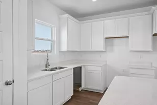 7076 Fair Oaks Rd, Racine, WI 53403 - Photo 17