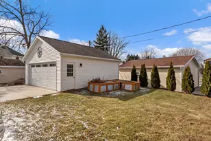 548 Pine St, Sheboygan Falls, WI 53085 - Photo 29