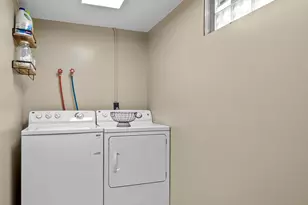 548 Pine St, Sheboygan Falls, WI 53085 - Photo 23