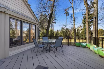 2100 S Cherrywood Ct, New Berlin, WI 53151 - Photo 29