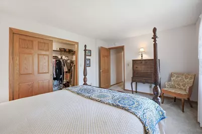 2100 S Cherrywood Ct, New Berlin, WI 53151 - Photo 37