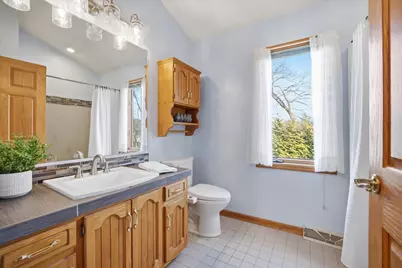 2100 S Cherrywood Ct, New Berlin, WI 53151 - Photo 27