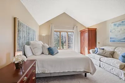 2100 S Cherrywood Ct, New Berlin, WI 53151 - Photo 39