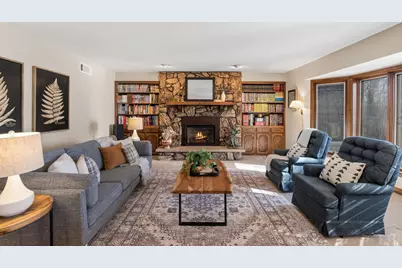 12785 W Bobwood Rd, New Berlin, WI 53151 - Photo 9