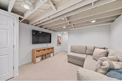 231 E Fox Dale Rd, Fox Point, WI 53217 - Photo 31