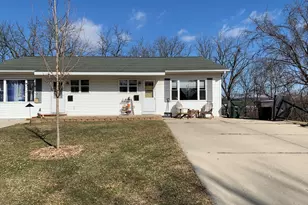 401 Spring St, Lake Geneva, WI 53147 - Photo 1