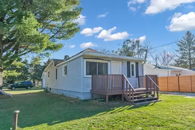 2800  Mabie St, Delavan, WI 53115 - Photo 5