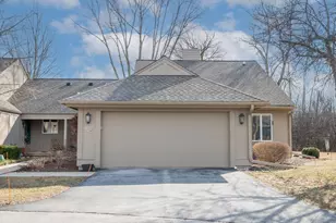 10004 N Holmes Ct, Mequon, WI 53092 - Photo 29