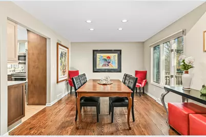 10004 N Holmes Ct, Mequon, WI 53092 - Photo 11